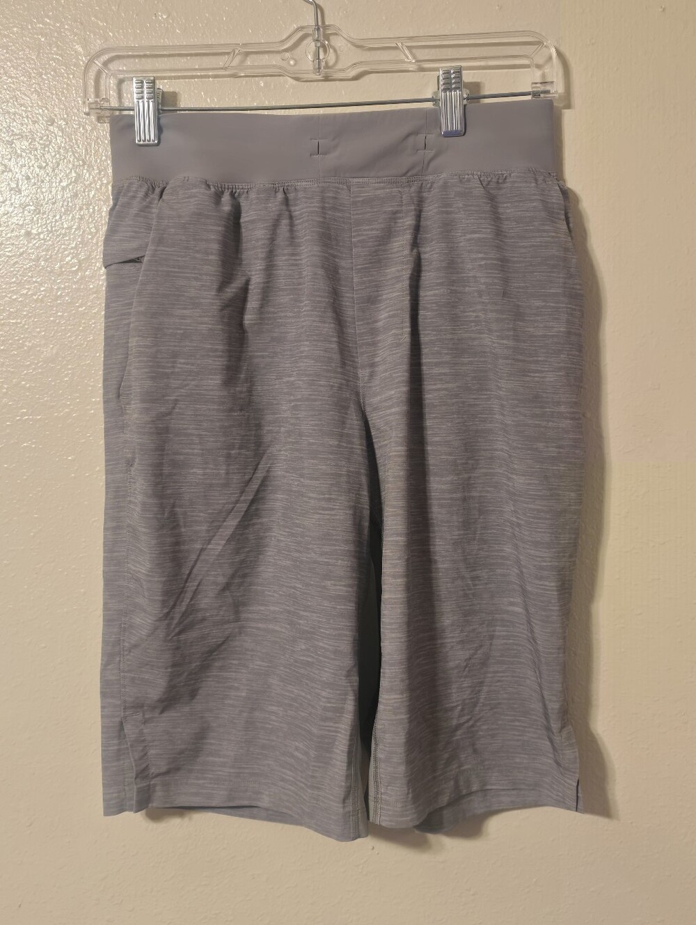 Lululemon Men's Pace Breaker 9" Linerless Shorts XS Heather Gray